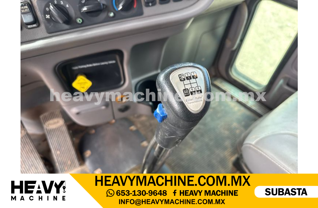 Grúa Titán 2015 PETERBILT 365