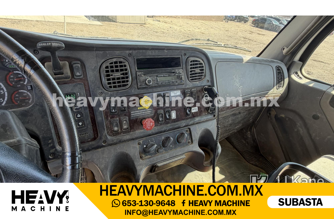 Grúa Titán 2016 FREIGHTLINER M2 106