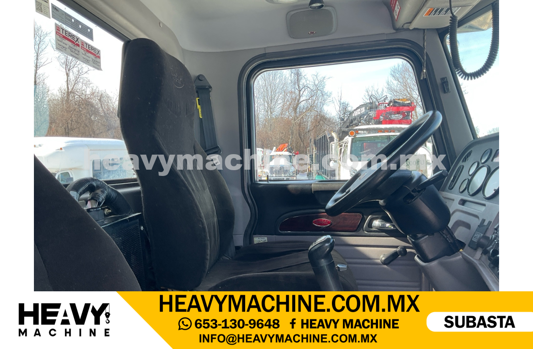 Grúa Titán 2017 PETERBILT 365