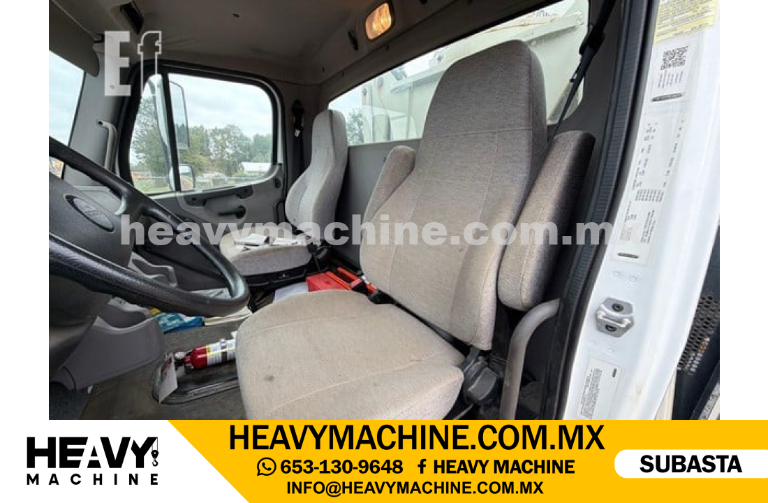 Grúa Titán 2020 FREIGHTLINER BUSINESS CLASS M2 106