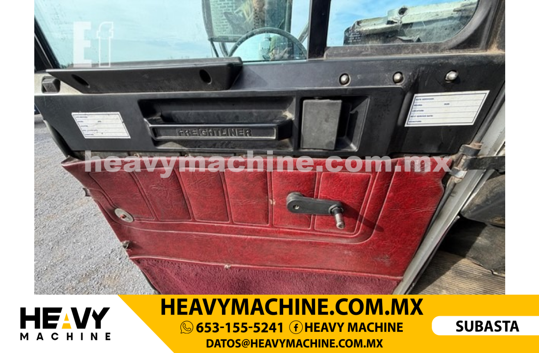 Grúa Titán FREIGHTLINER