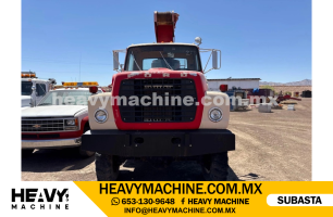 Grúa Titán 1980 FORD 8000