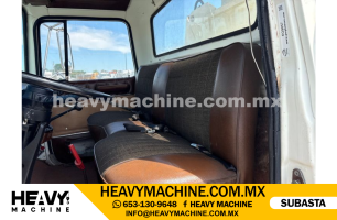 Grúa Titán 1986 FORD LNT8000