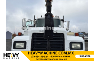 Grúa Titán 1996 MACK RD688S