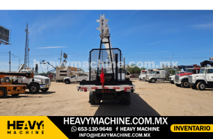 Grúa Titán 2001 STERLING M7500