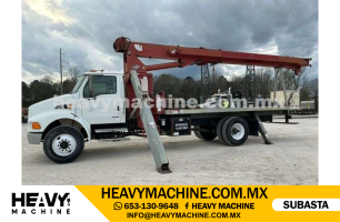 Grúa Titán 2002 STERLING M7500