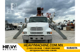 Grúa Titán 2002 M7500