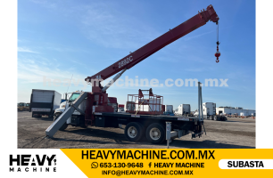 Grúa Titán 2003 STERLING L7500