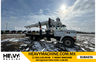 Grúa Titán 2004 STERLING L9500