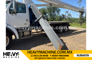 Grúa Titán 2005 STERLING L7500