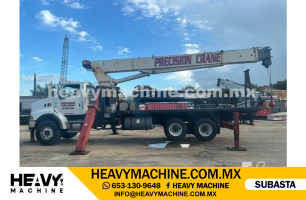 Grúa Titán 2006 STERLING L9500