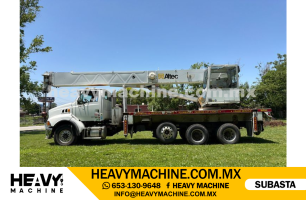 Grúa Titán 2006 STERLING L9500