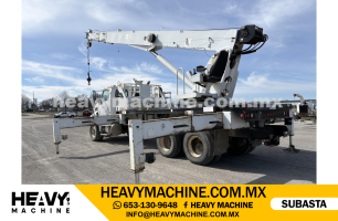 Grúa Titán 2008 STERLING LT9500