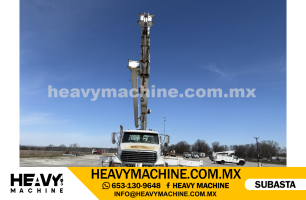 Grúa Titán 2008 STERLING LT9500