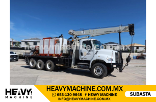 Grúa Titán 2012 FREIGHTLINER M-280