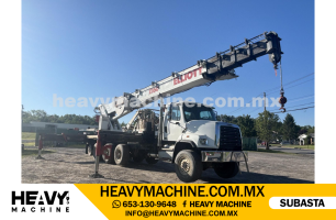 Grúa Titán 2013 FREIGHTLINER 108SD