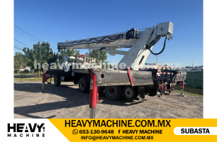 Grúa Titán 2013 FREIGHTLINER 108SD