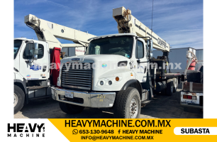 Grúa Titán 2013 FREIGHTLINER M2