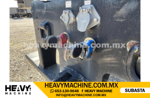 Grúa Titán 2013 PETERBILT 365