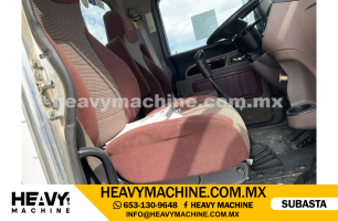 Grúa Titán 2013 PETERBILT 365