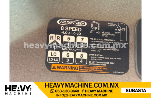 Grúa Titán 2014 FREIGHTLINER M2106