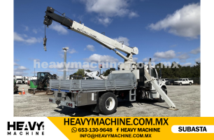 Grúa Titán FREIGHTLINER M2106