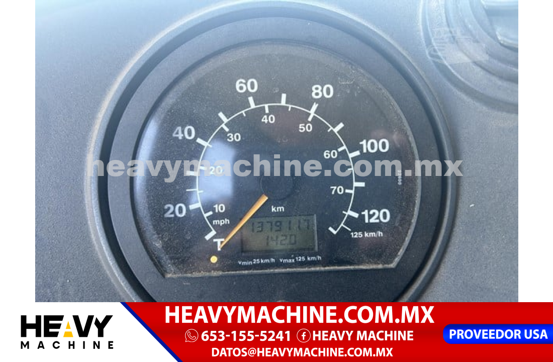 Grúa Todo terreno 2010 LIEBHERR LTM1130-5.1