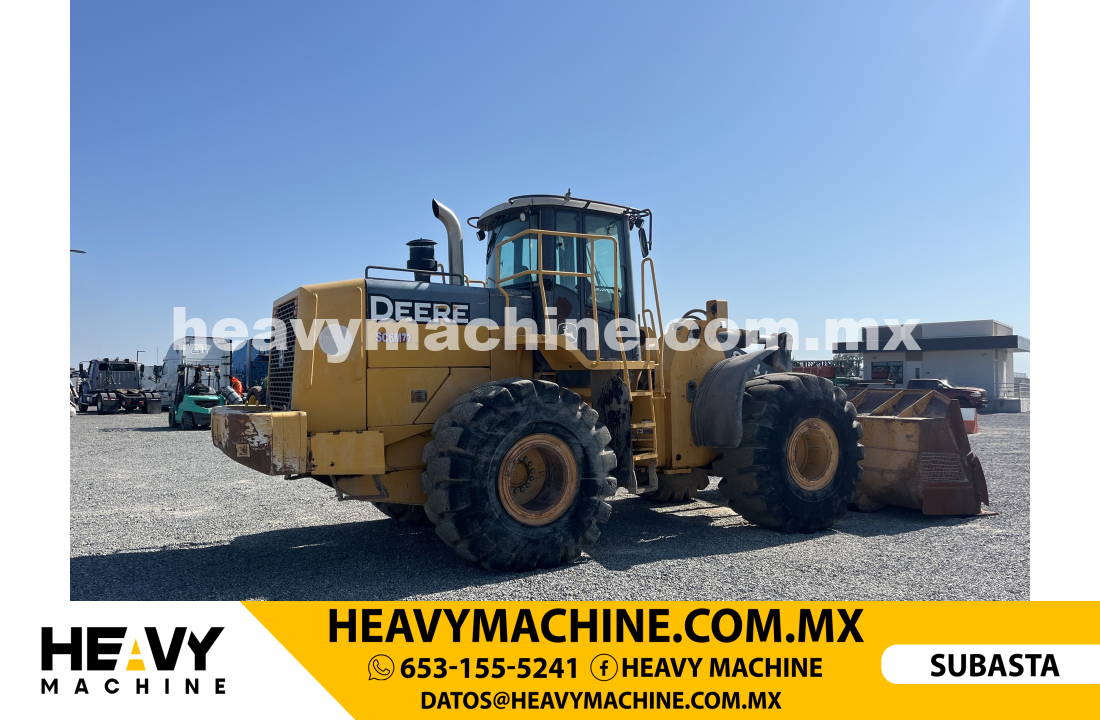Maquinaria Pesada Cargador frontal 2006 John Deere 824J