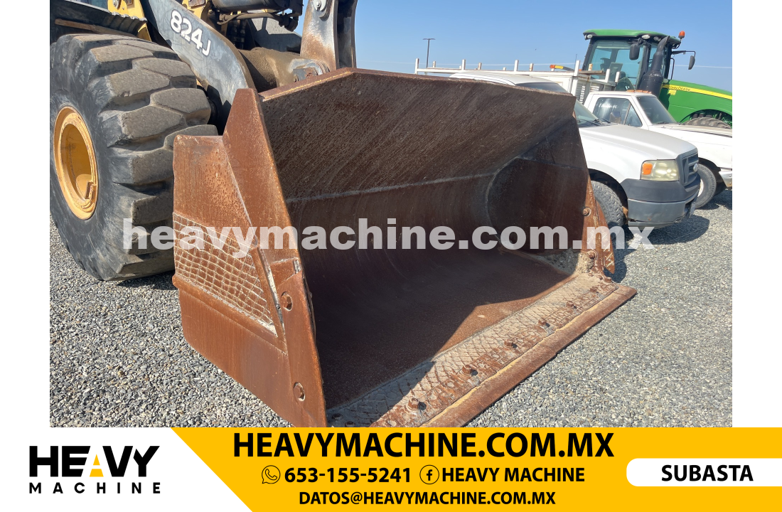 Maquinaria Pesada Cargador frontal 2006 John Deere 824J