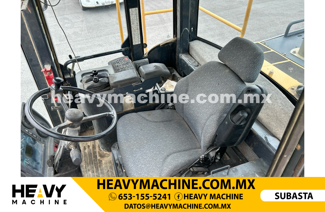Maquinaria Pesada Cargador frontal 2006 John Deere 824J