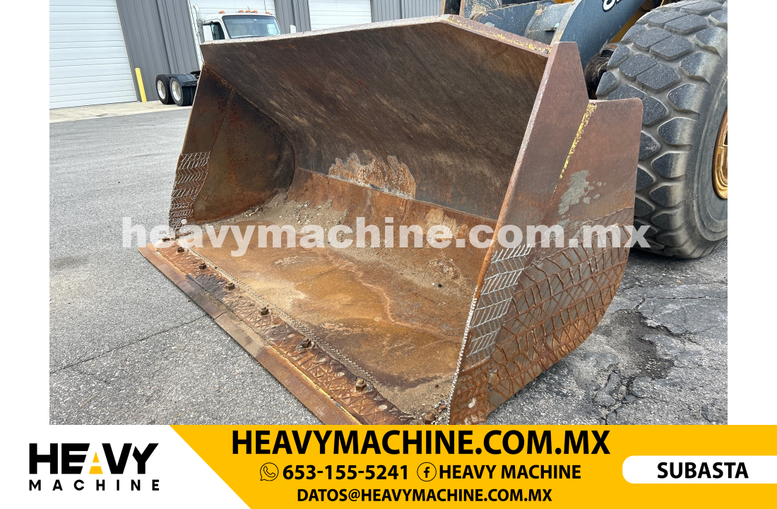 Maquinaria Pesada Cargador frontal 2006 John Deere 824J