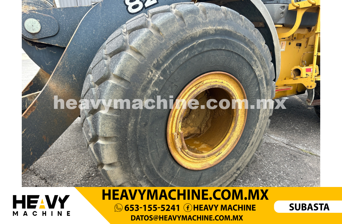 Maquinaria Pesada Cargador frontal 2006 John Deere 824J
