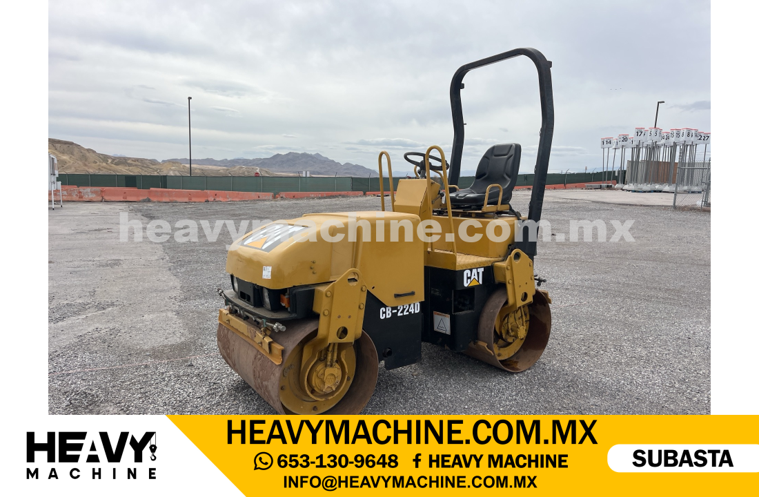 Maquinaria Pesada Compactadora 2002 CAT CB224D