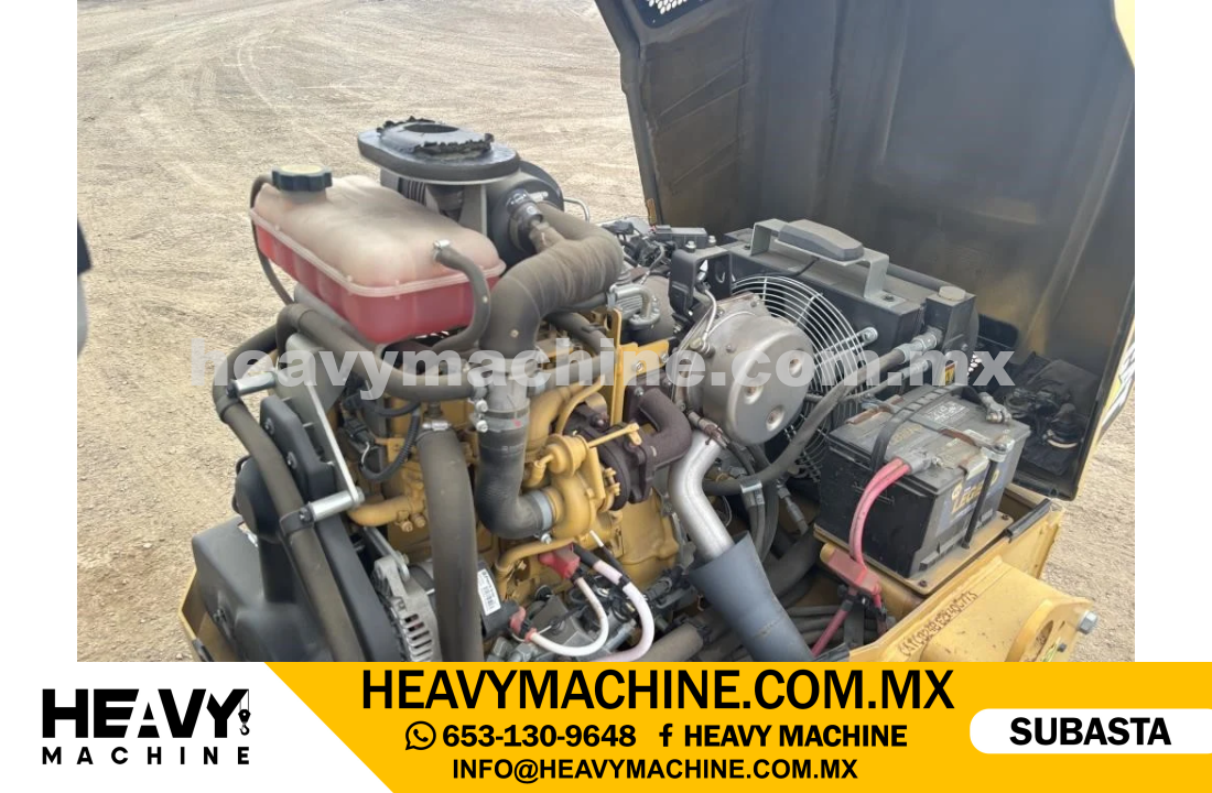 Maquinaria Pesada Compactadora 2002 CAT CB24B