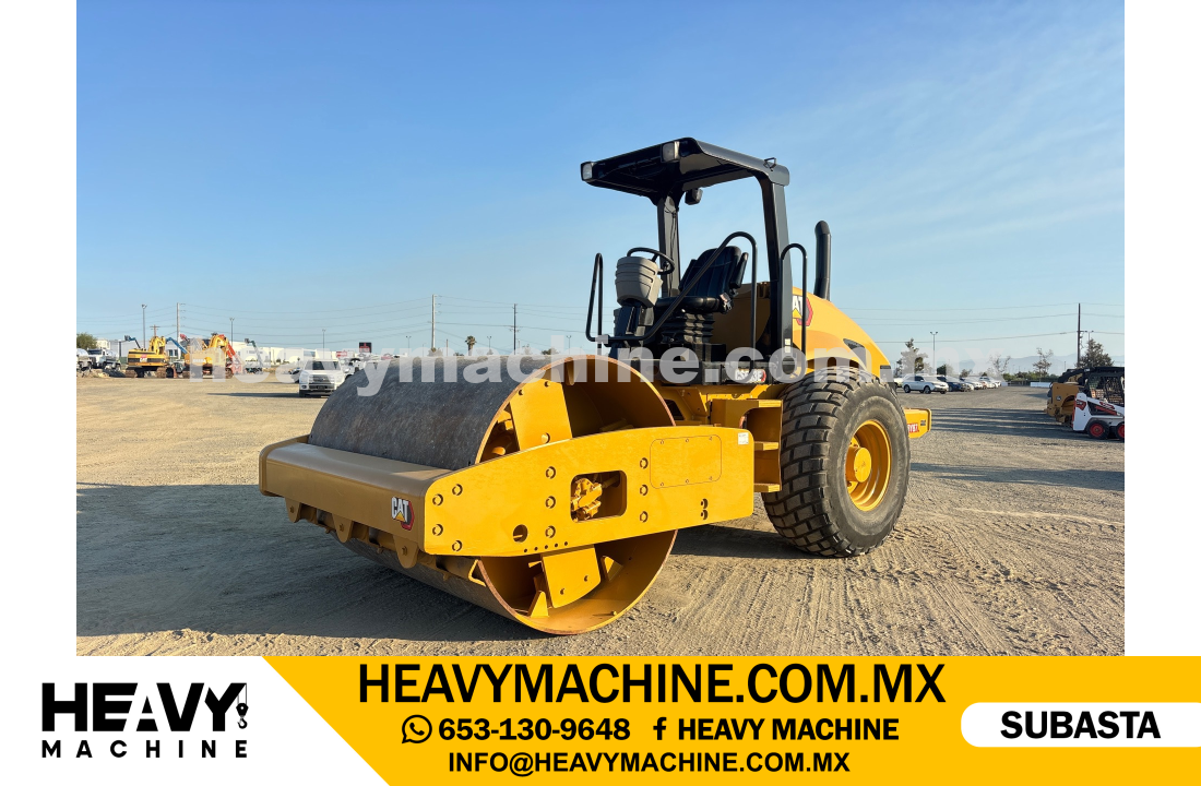 Maquinaria Pesada Compactadora 2004 CAT CS563E