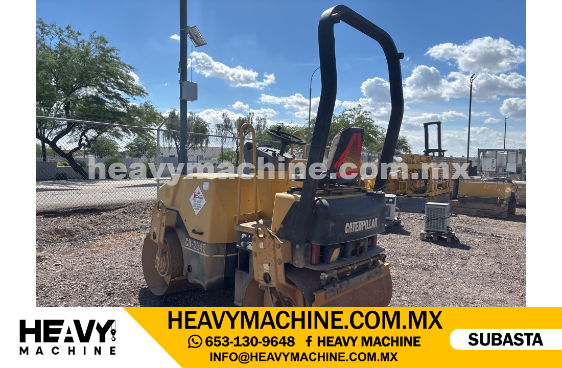 Maquinaria Pesada Compactadora 2005 CAT CB224E