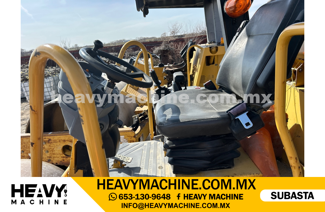 Maquinaria Pesada Compactadora 2005 CAT CS-433E