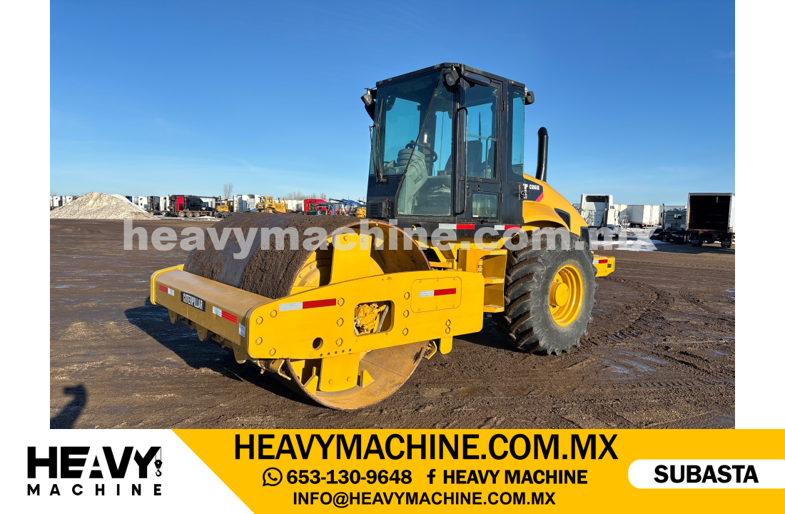 Maquinaria Pesada Compactadora 2005 CAT CS563E