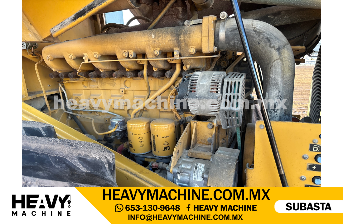 Maquinaria Pesada Compactadora 2005 CAT CS563E
