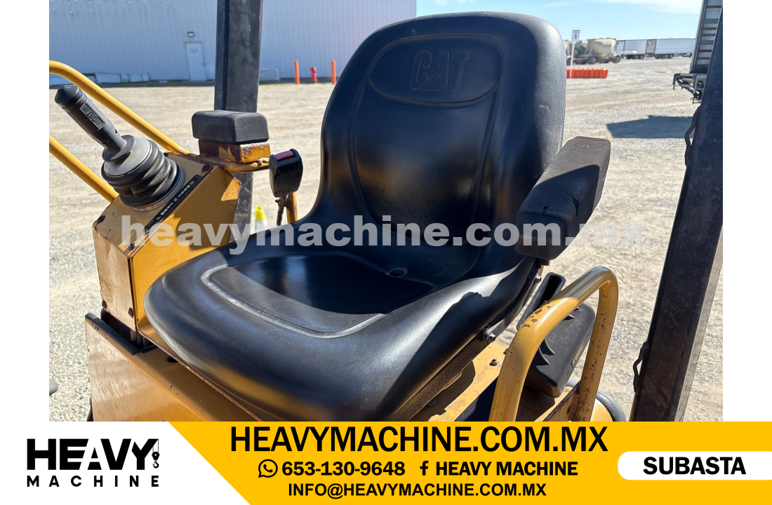 Maquinaria Pesada Compactadora 2007 CAT CB-214E
