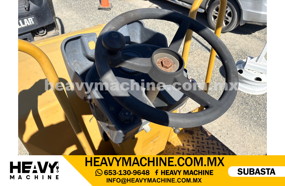 Maquinaria Pesada Compactadora 2007 CAT CB-214E