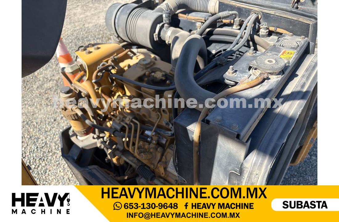 Maquinaria Pesada Compactadora 2007 CAT CB-214E