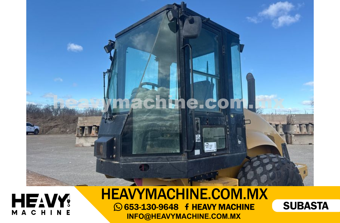 Maquinaria Pesada Compactadora 2007 CAT CS563