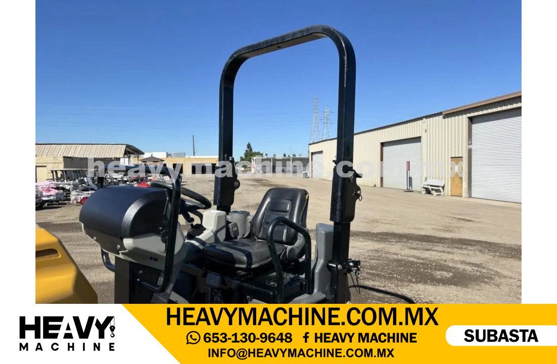 Maquinaria Pesada Compactadora 2018 CAT CB24B