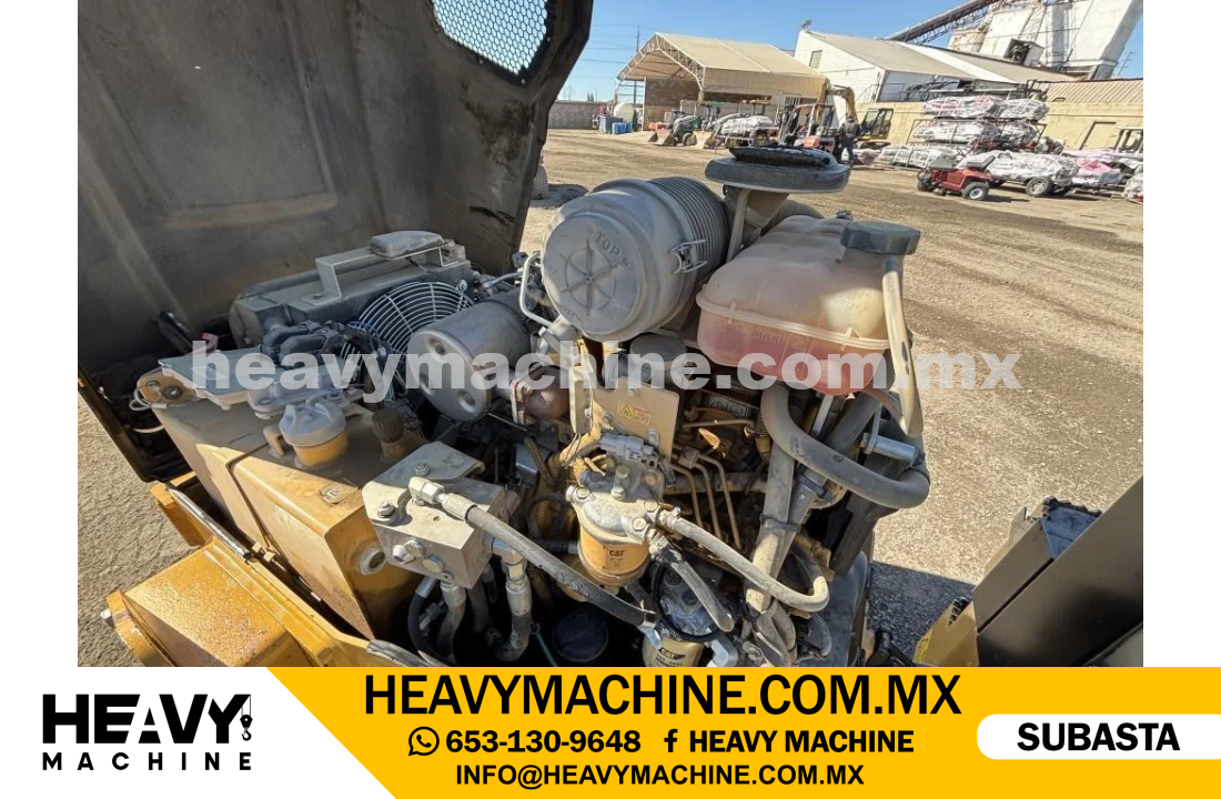 Maquinaria Pesada Compactadora 2018 CAT CB24B