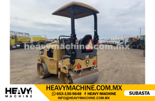 Maquinaria Pesada Compactadora 2002 CAT CB24B