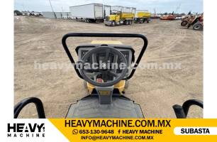 Maquinaria Pesada Compactadora 2002 CAT CB24B