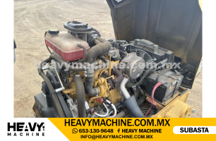 Maquinaria Pesada Compactadora 2002 CAT CB24B
