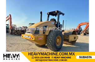 Maquinaria Pesada Compactadora 2004 CAT CS563E