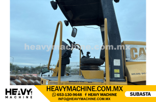 Maquinaria Pesada Compactadora 2005 CAT CP-563E